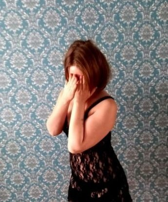 Я опытна в своем деле и знаю, как сделать тебя счастливым. У меня есть много возможностей для твоего наслаждения - от массажа, эротических игр, до ярких экспериментов. Я полна жизненной энергии и сексуальной страсти, и готова подарить тебе незабываемые моменты нашей встречи. У меня есть много положительных отзывов, которые подтверждают мою квалификацию и нежность. Ознакомься с моими фото и убедись в этом сам. Живу в самом сердце Москвы и готова встретиться с тобой в любое удобное для тебя время. 🌹💋 Света